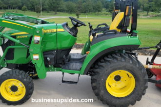 john deere 1/16 john deere 2038r w/ loader